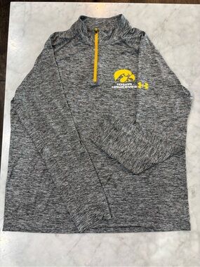 Under Armour Iowa Hawkeyes Men’s 2XL Gray Heather Quarter-Zip Pullover